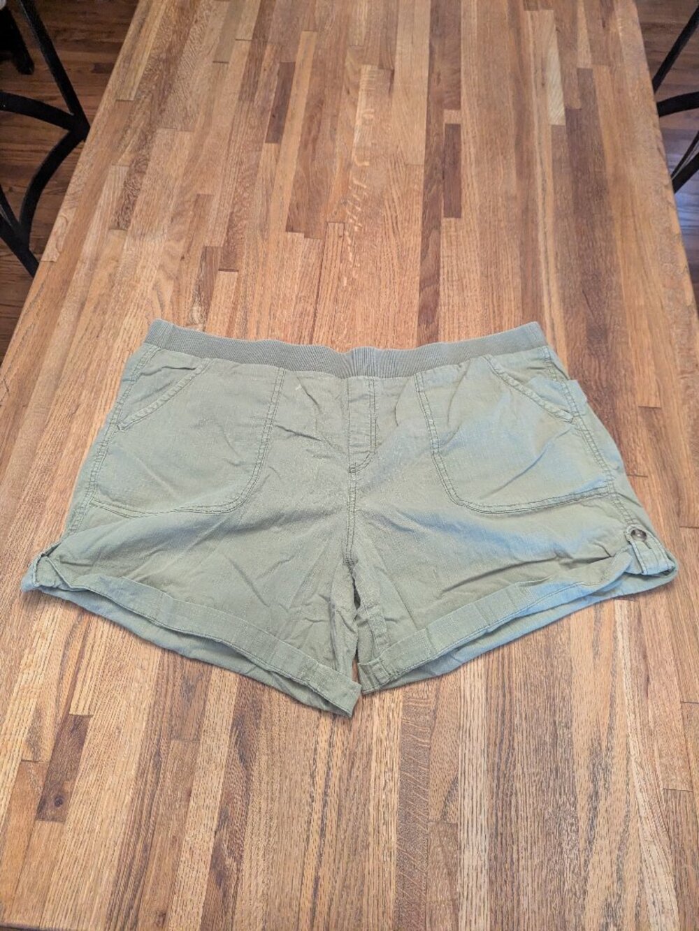 Sonoma 1X Army Green Cuffed w/ Button Elastic Waist Shorts